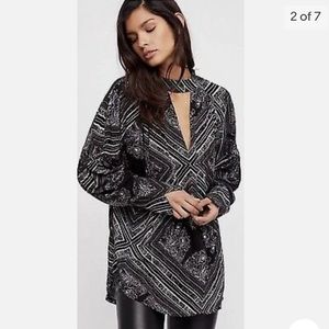 FREE PEOPLE WALKING ON A DREAM CUTOUT LONG SLEEVE BOHO TUNIC TOP BLACK S